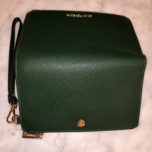 Michael Kors Jet Set Leather phone wristlet NWT 😎 - Picture 10 of 13